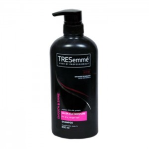Tresemme Smooth & Shine Salon Silk Moisture Shampoo 580ml